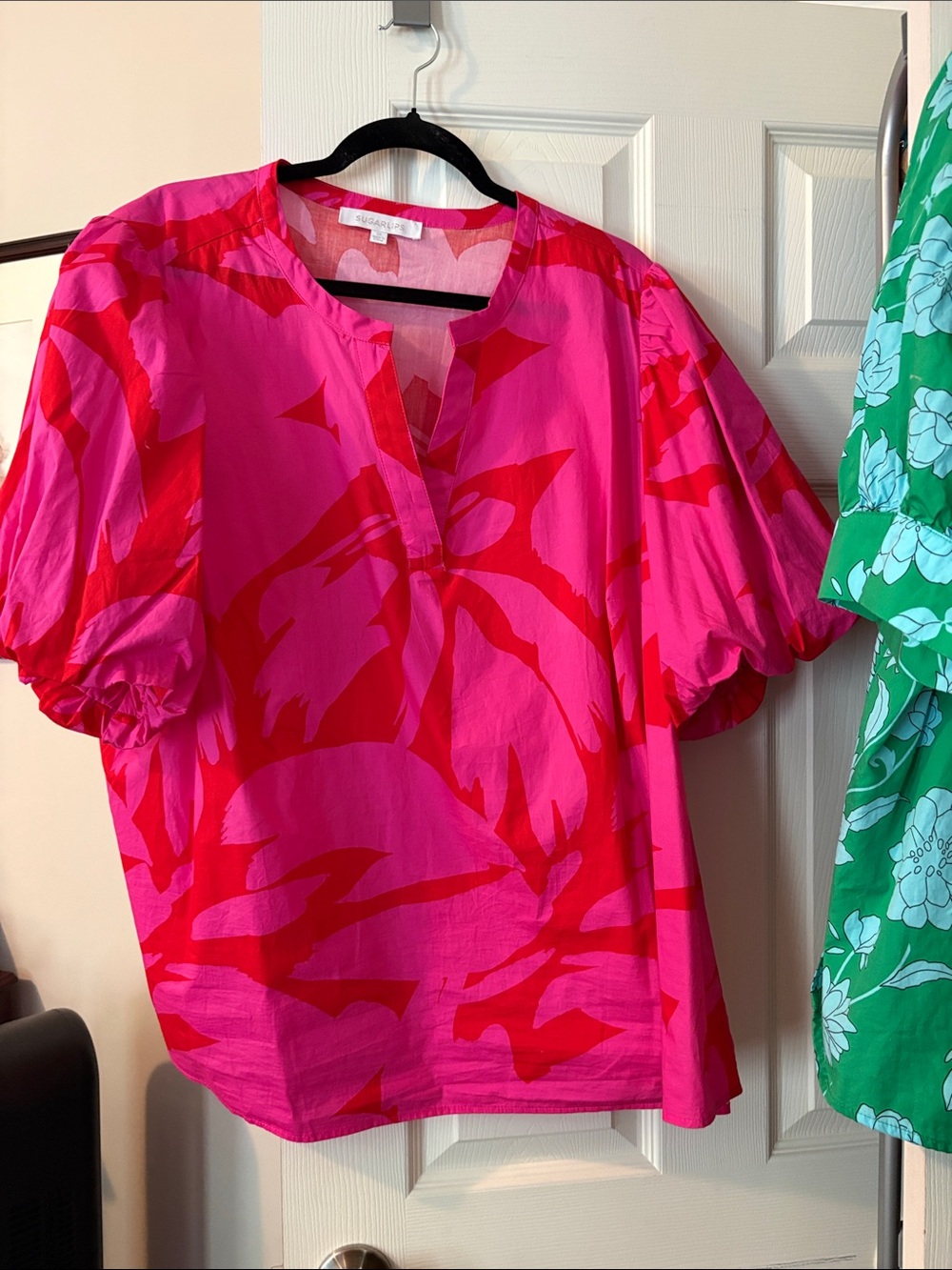 Sugarlips Hot Pink & Red Floral Puff-Sleeve Blouse